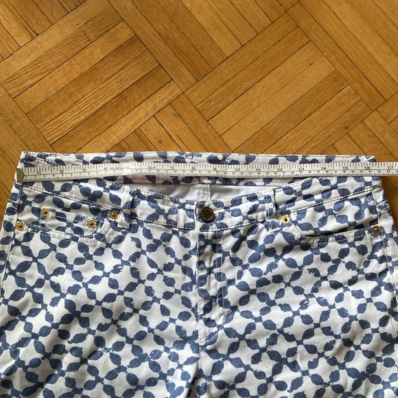 Michael Kors Skinny White Blue Batik Print Ankle Jeans - Size 8 - Picture 9 of 11